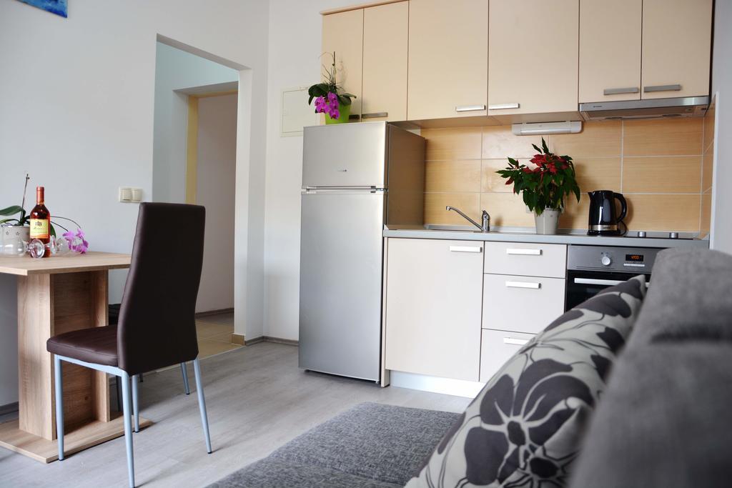 Apartments Clara ニン エクステリア 写真