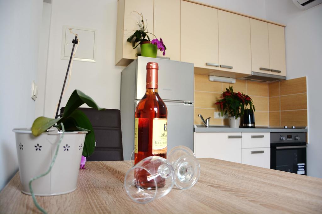 Apartments Clara ニン エクステリア 写真